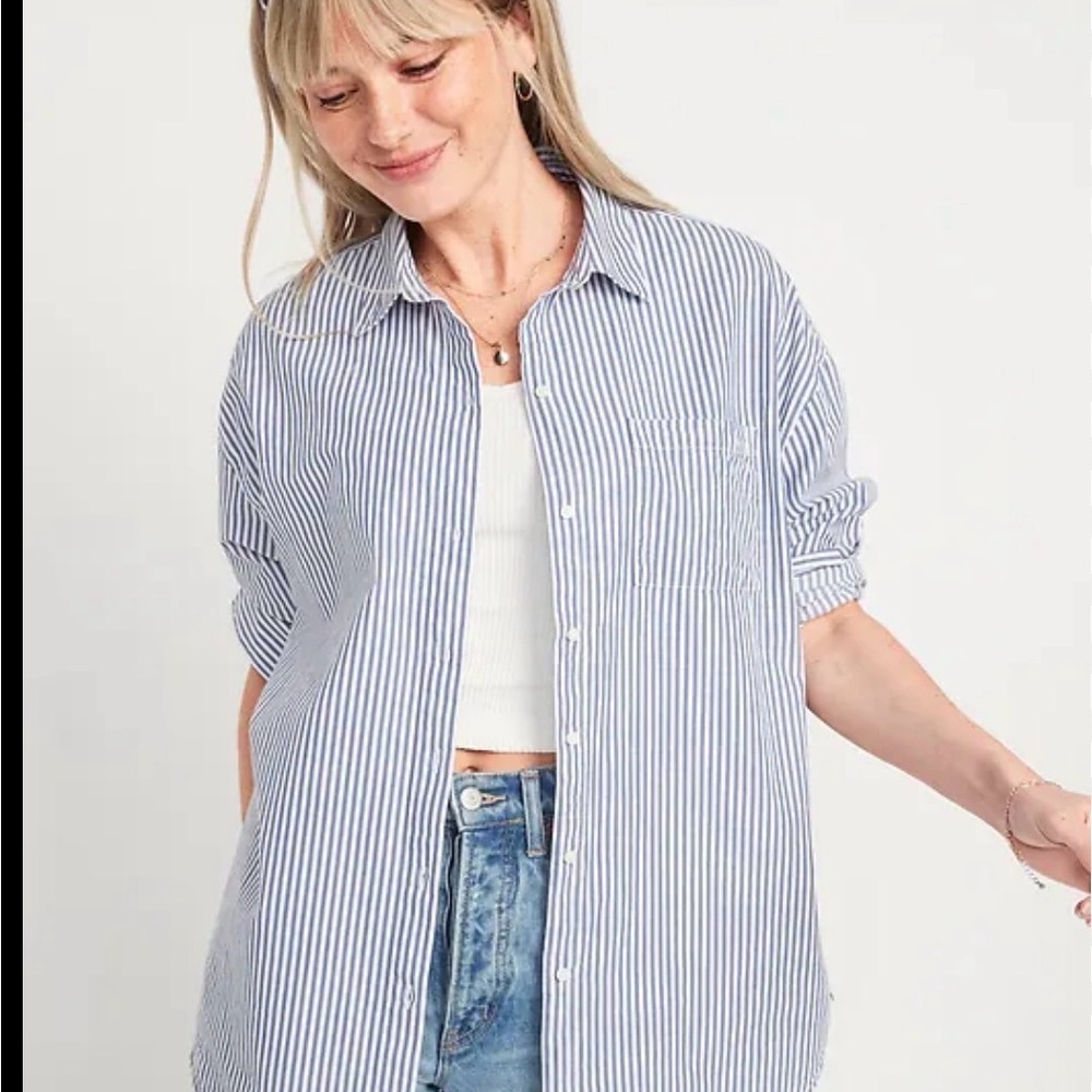 Oversized Boyfriend Old Navy Blue and White Striped Button Down Shirt